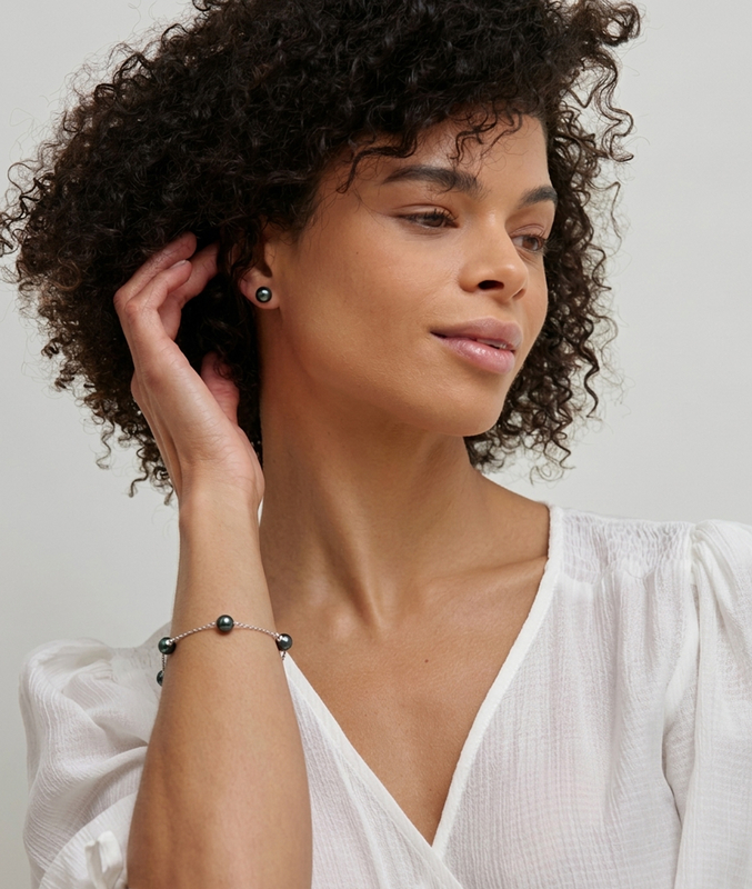 7.0-7.5mm Japanese Akoya Black Pearl Tincup Bracelet - Secondary Image