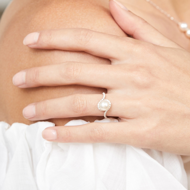 Freshwater pearl sales engagement ring