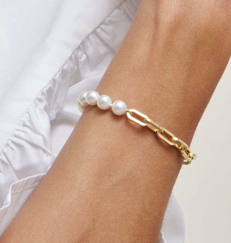 7mm White Freshwater Scarlett Pearl & Chain Bracelet - Model Image