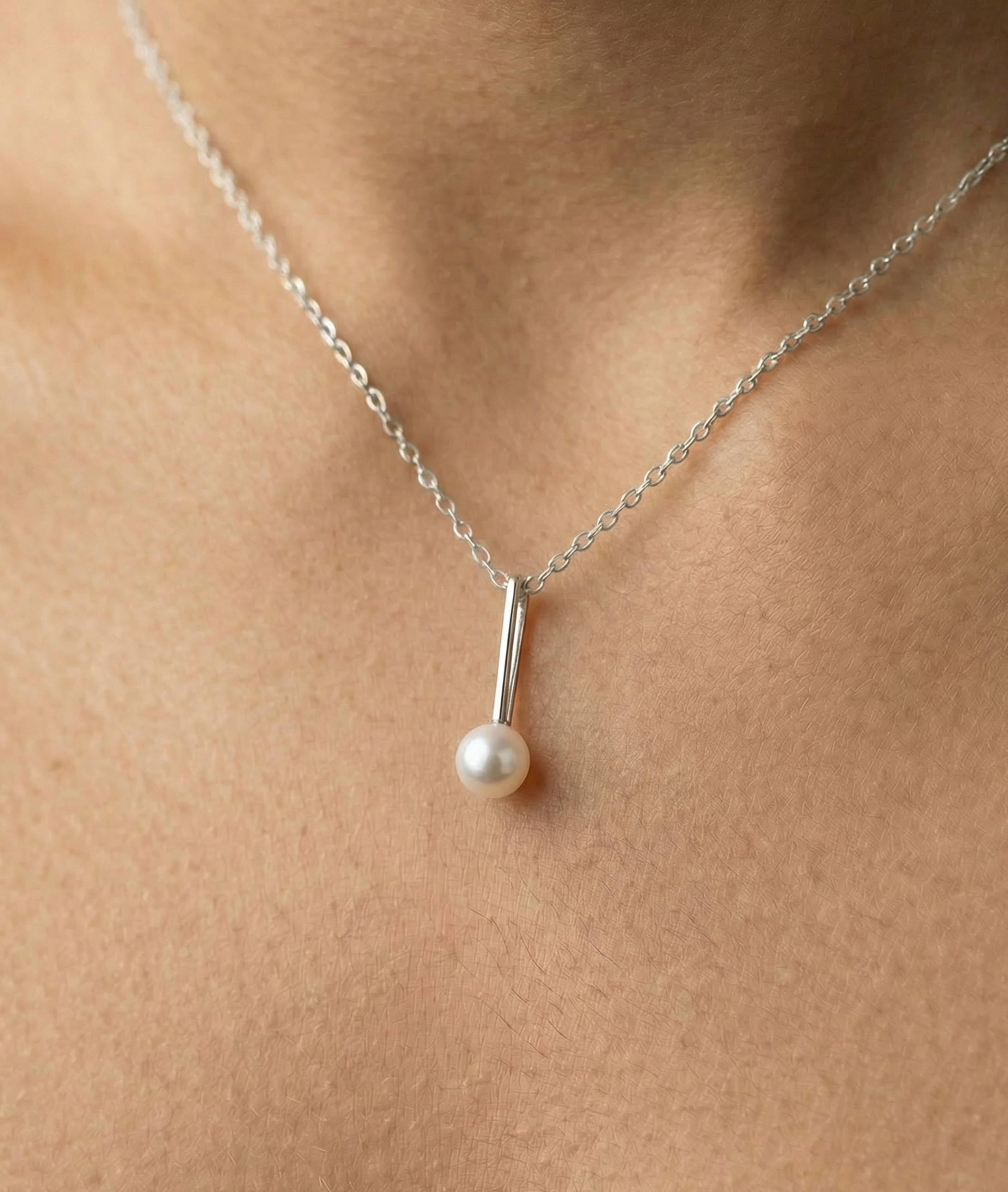 White South Sea Pearl Emmanuelle Pendant - Secondary Image