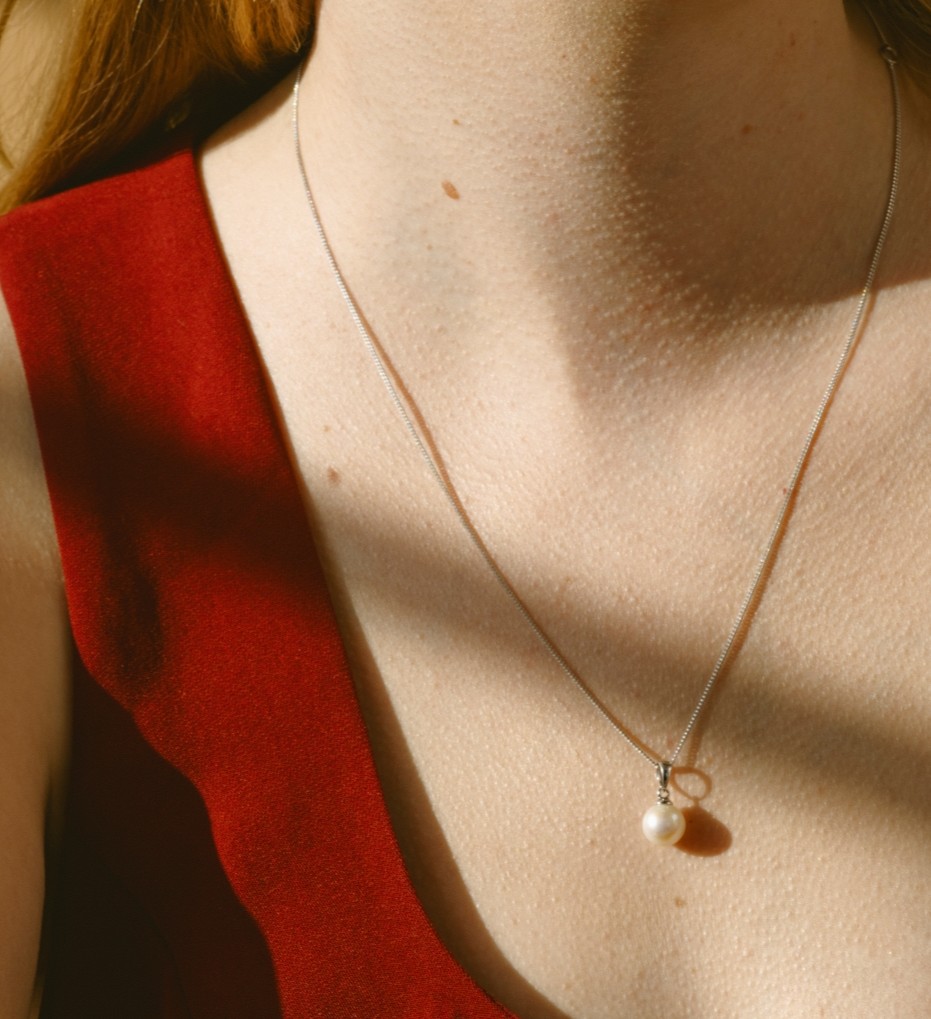 White Freshwater Pearl Sydney Pendant