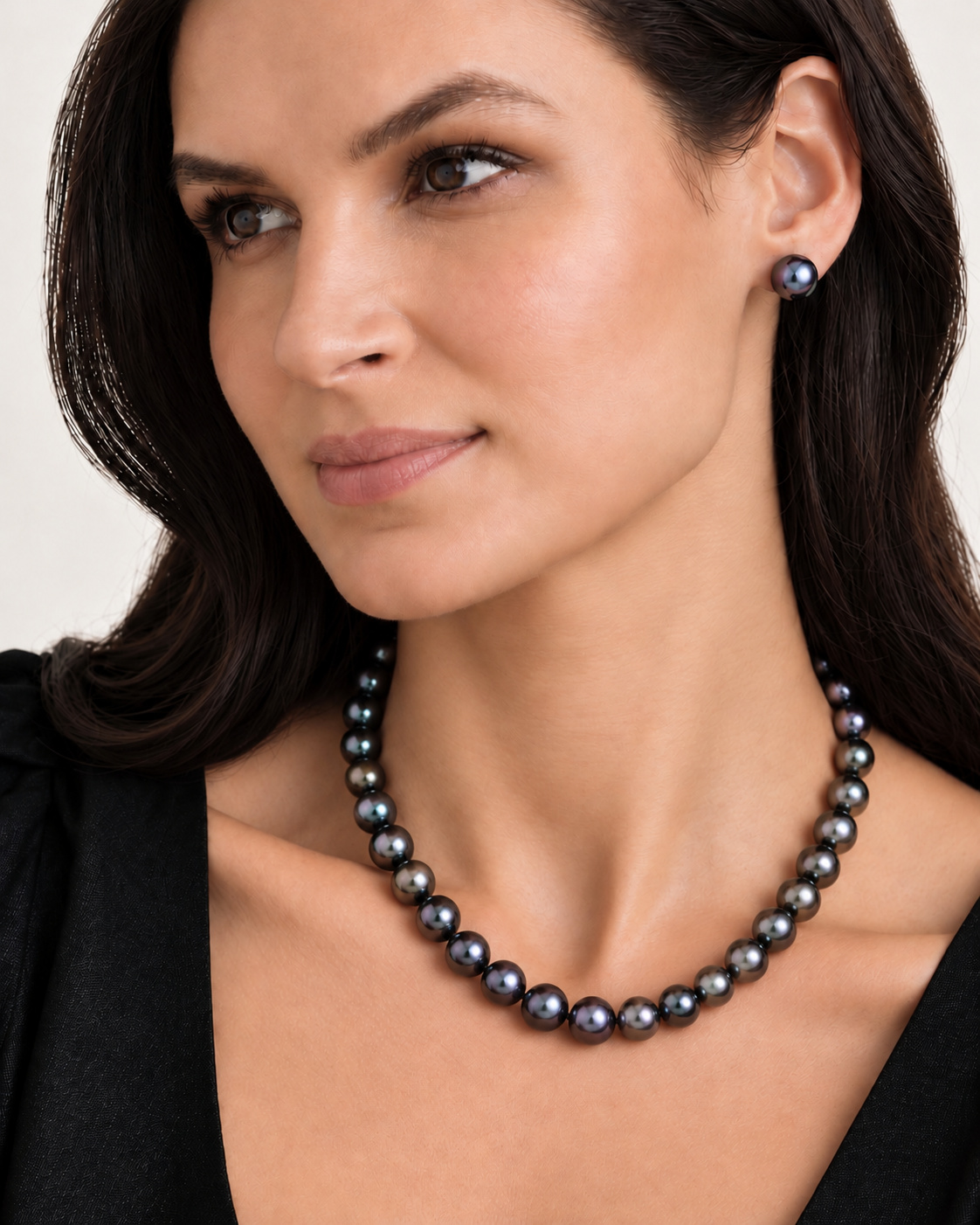 10-11mm Eggplant Tahitian South Sea Pearl Necklace - AAAA Quality - Model Image